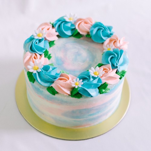 Marbled Cake with Rosettes and Fondant Daisies