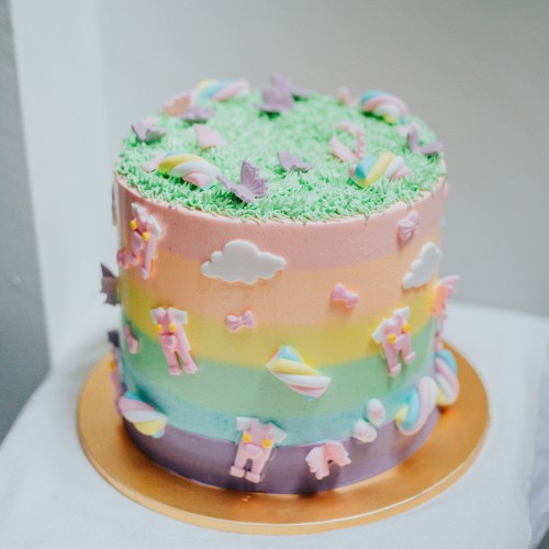 Pastel Rainbow Dreamland Cake