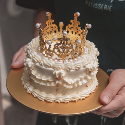 4" Mini Crown Cake