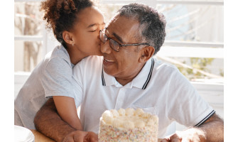 How to Pick the Right Father's Day Cake for Dad