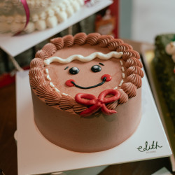 Christmas Gingerbread Man Cake