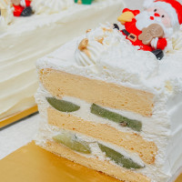 Christmas Special: Sugar-Free Grape Yoghurt Log Cake (Keto, GF)