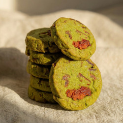 Matcha Strawberry Shortbread Cookies - Petite Bag