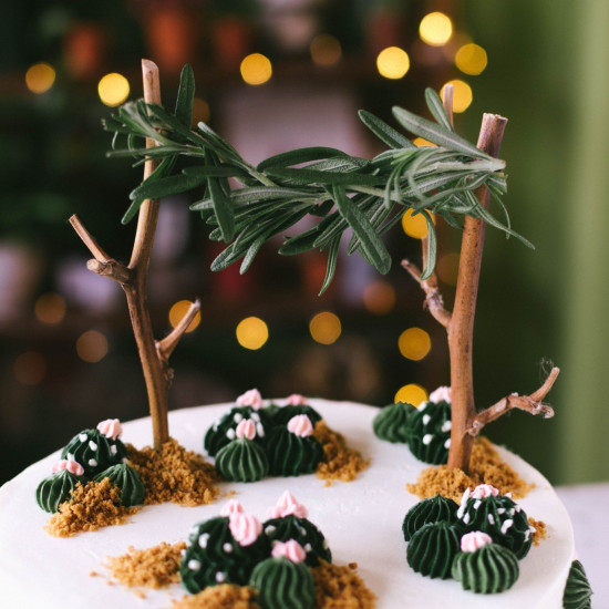 Rosemary Bunting Topper