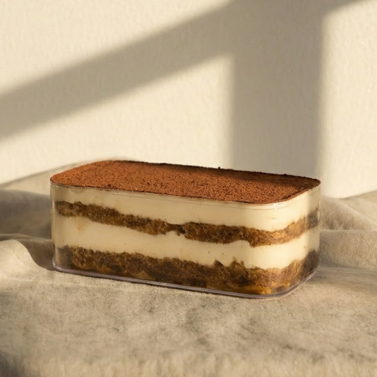 Crack! Tiramisu Bento Cake