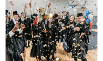 Caps, Gowns & Cake: Graduation Party Ideas for Every Milestone