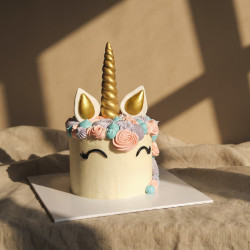 4" Petite Unicorn Cake